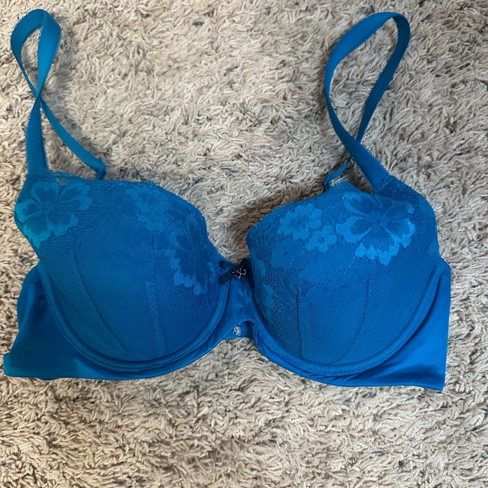 Victoria’s Secret - Body - Demi - Blue Lace 38C